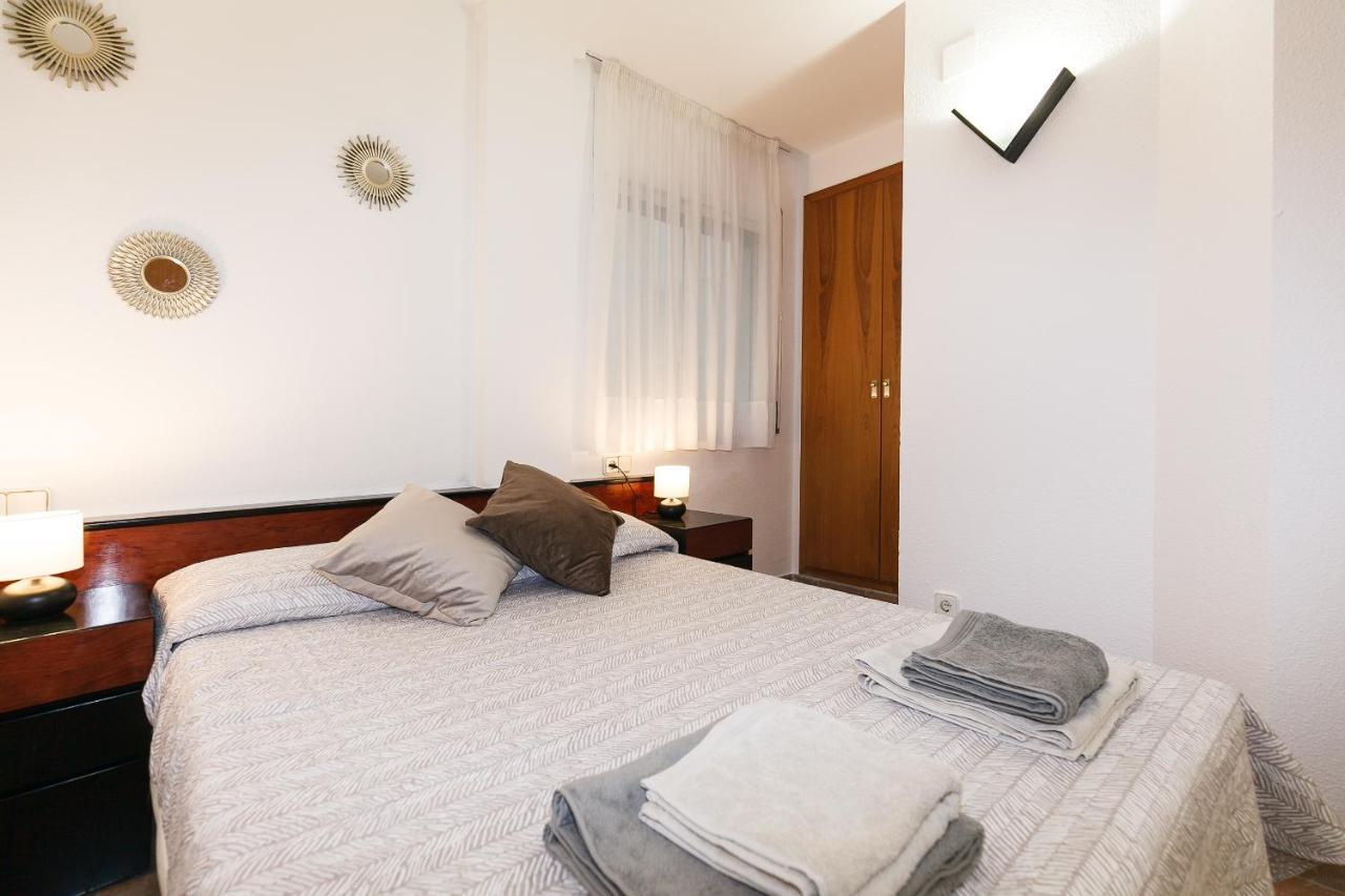 Uhc Center Apartments サロウ エクステリア 写真