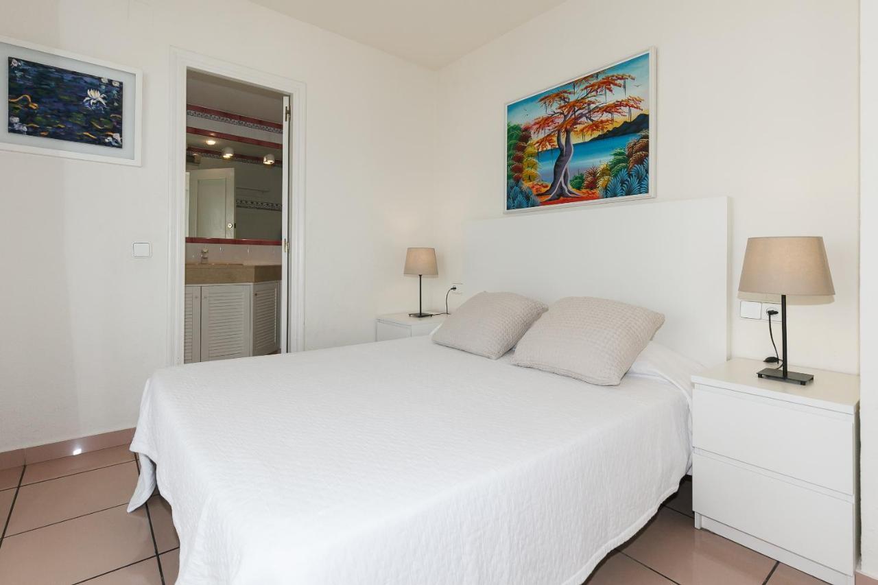 Uhc Center Apartments サロウ エクステリア 写真