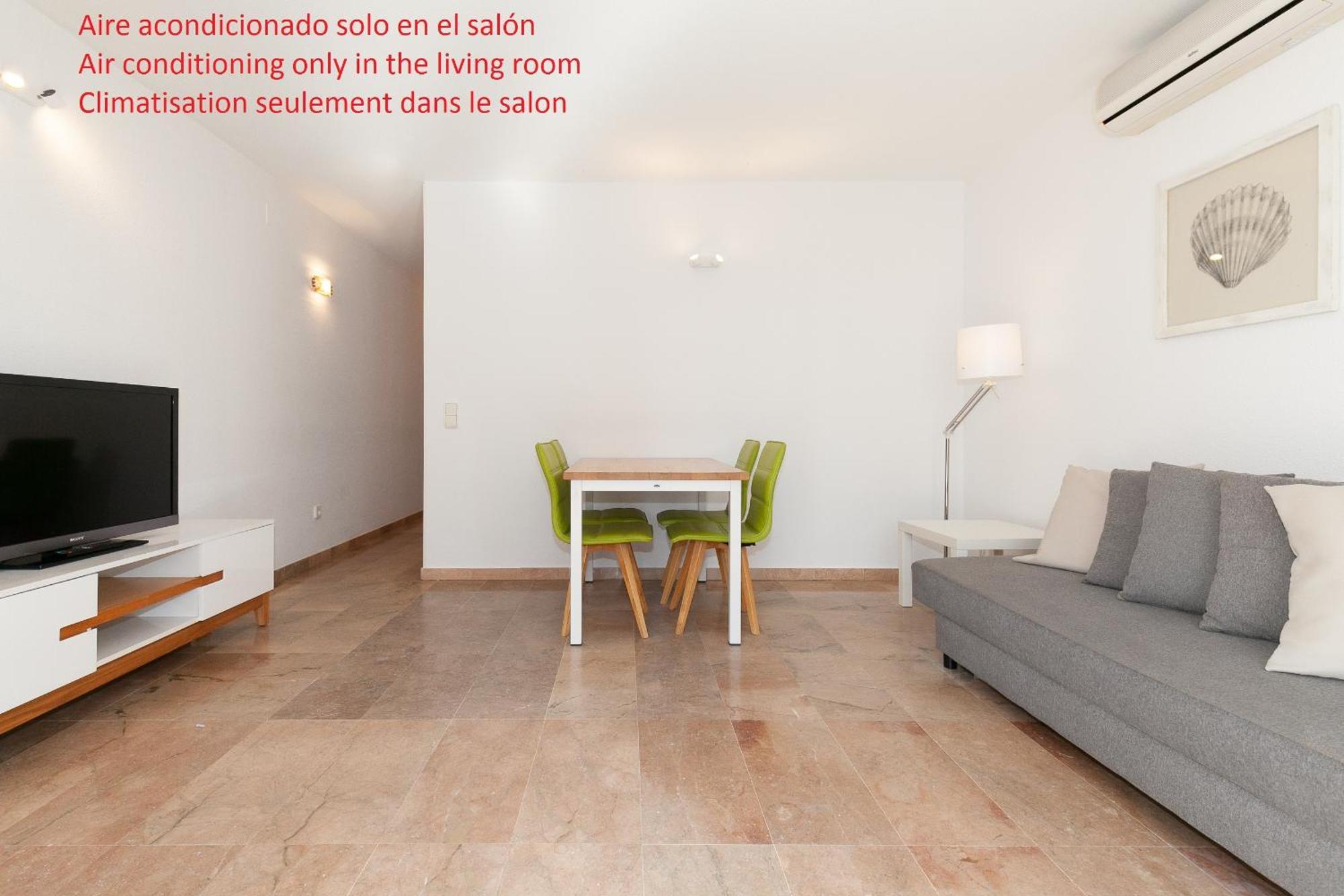 Uhc Center Apartments サロウ エクステリア 写真