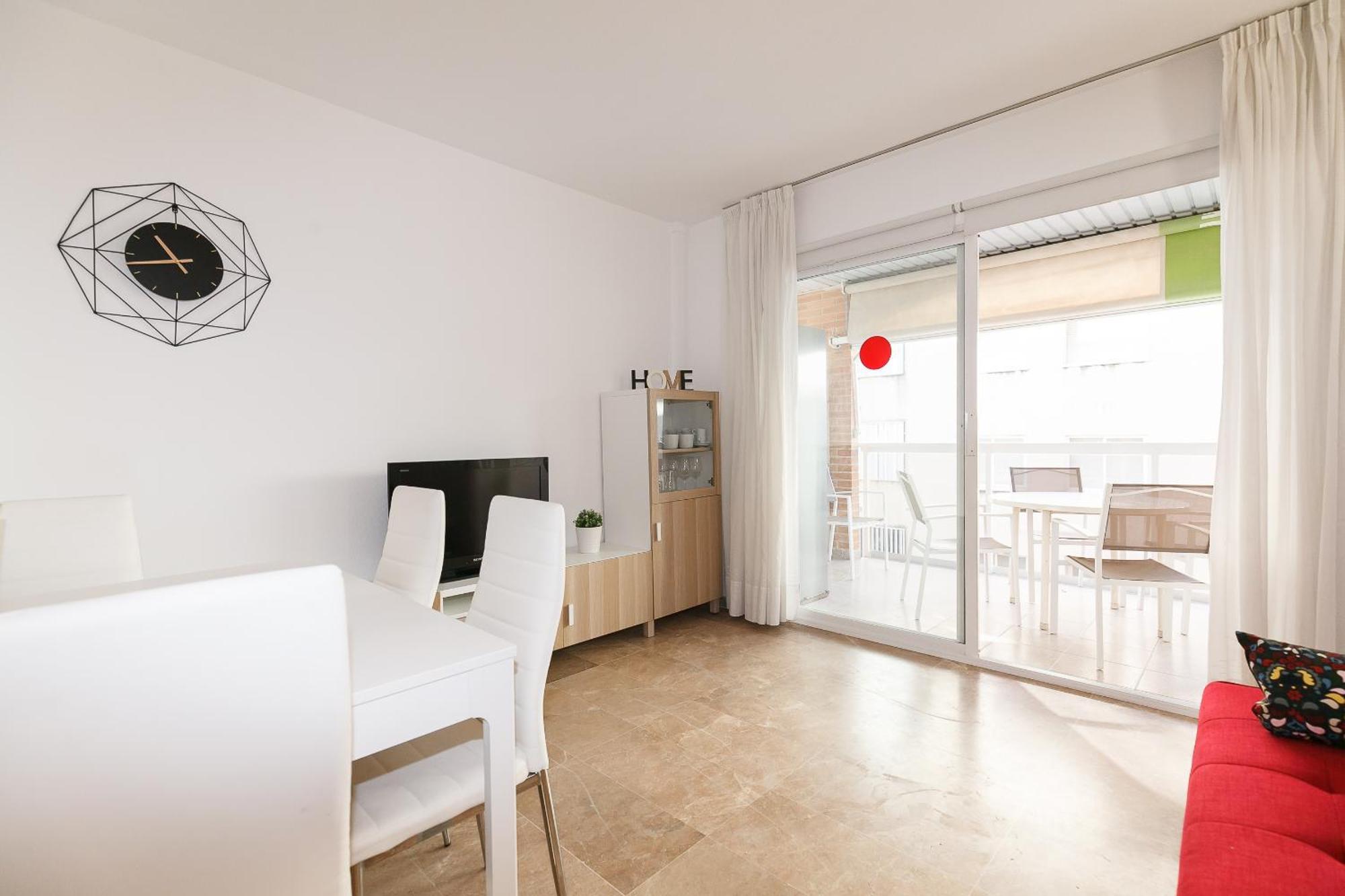 Uhc Center Apartments サロウ 部屋 写真