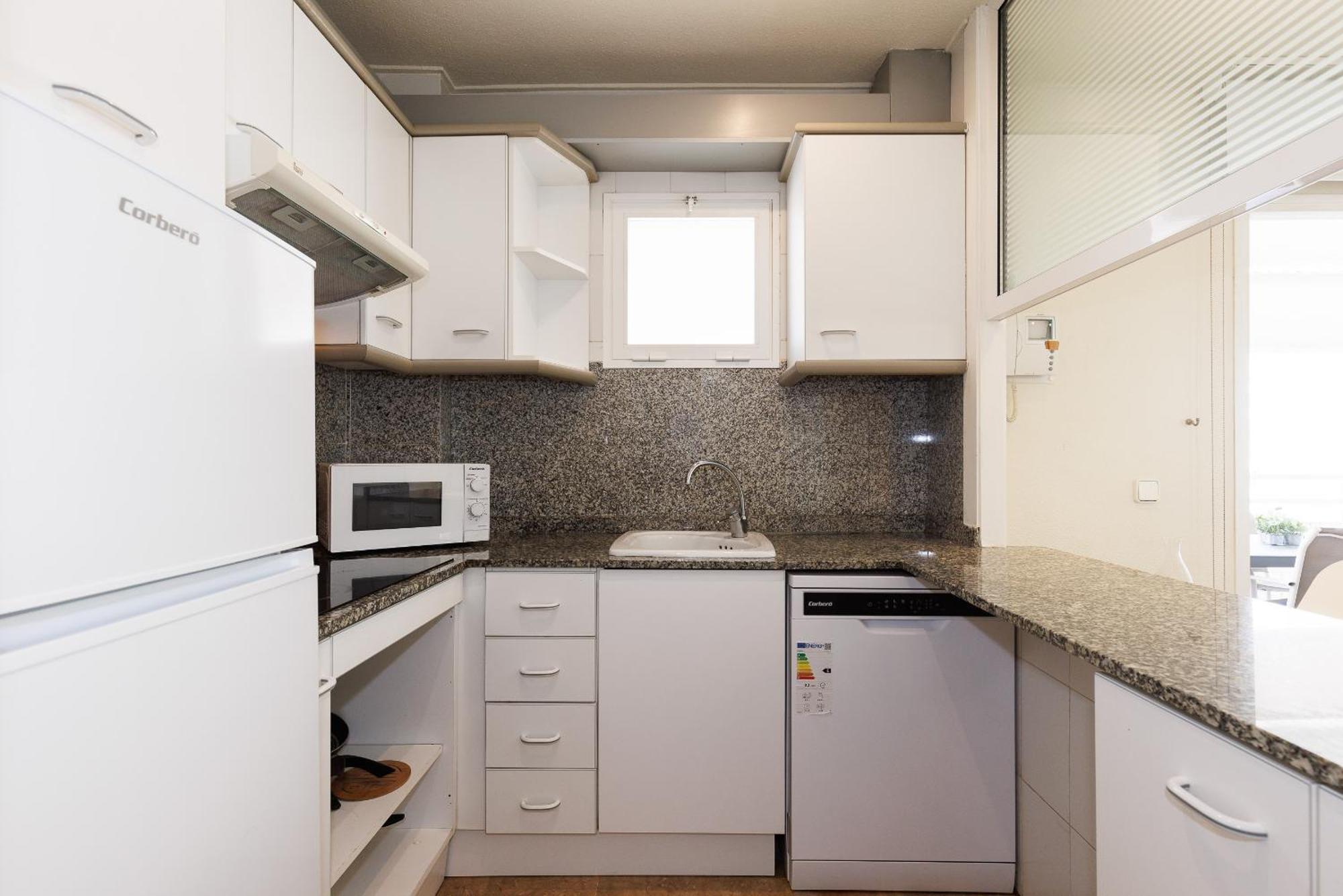Uhc Center Apartments サロウ エクステリア 写真