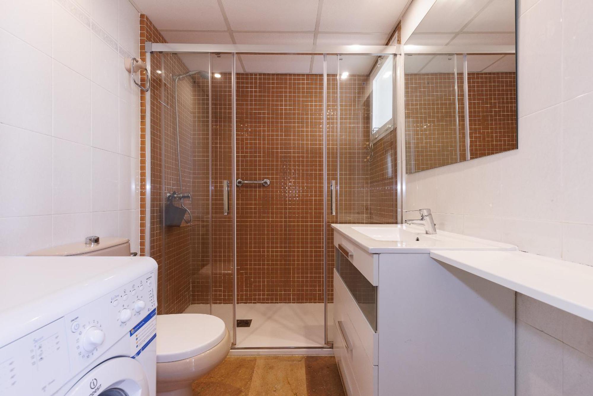 Uhc Center Apartments サロウ エクステリア 写真