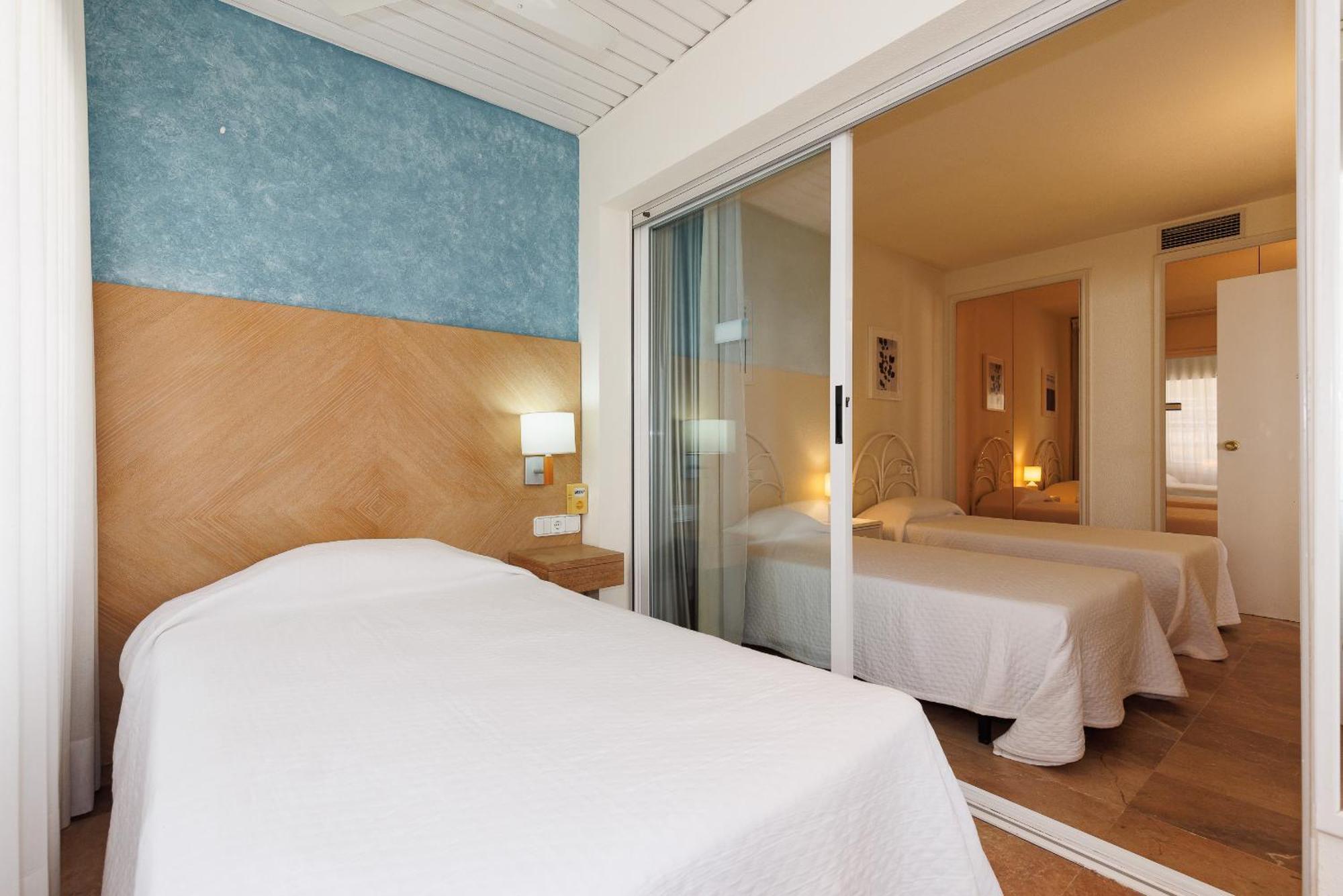 Uhc Center Apartments サロウ 部屋 写真