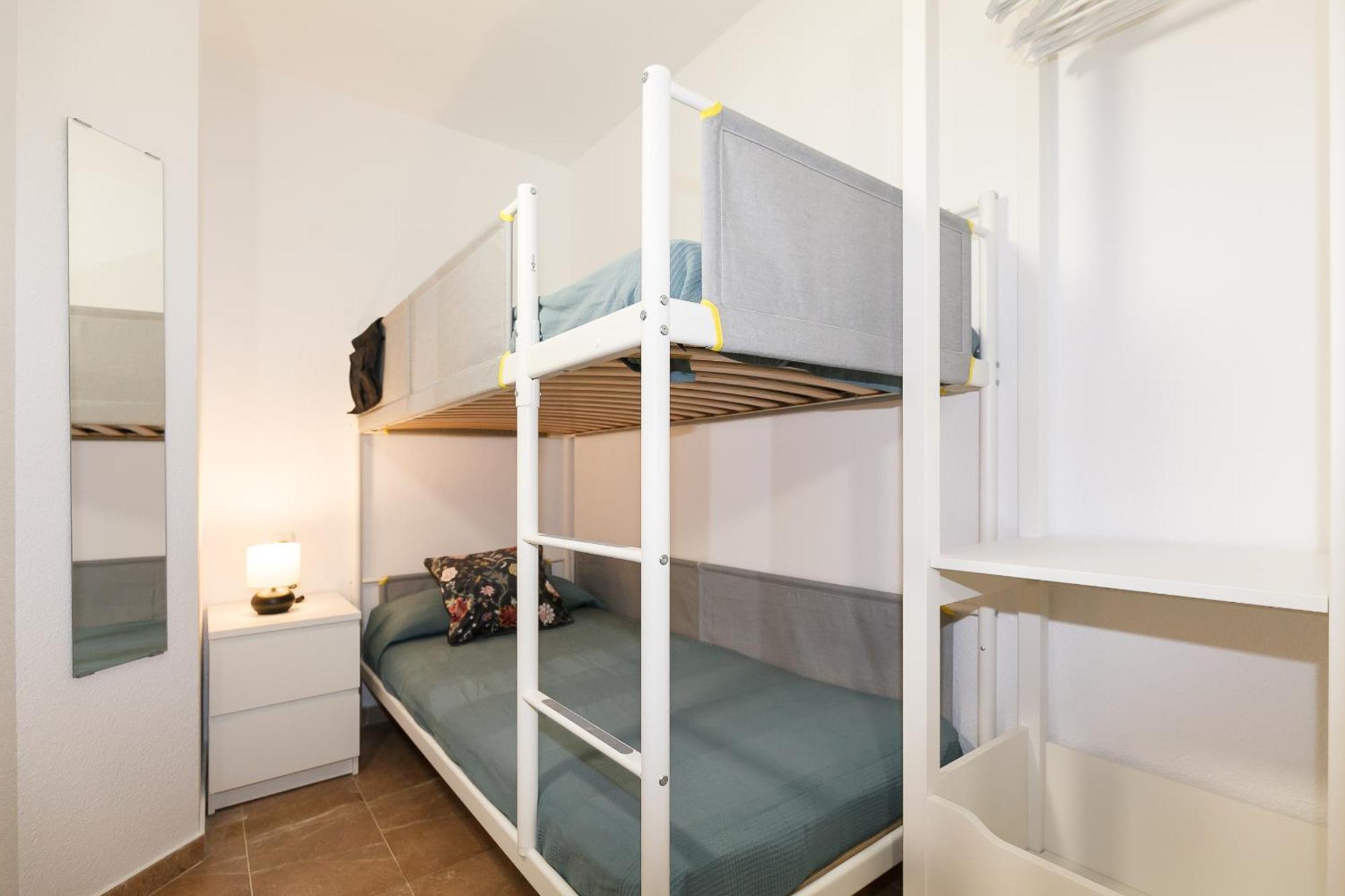 Uhc Center Apartments サロウ 部屋 写真