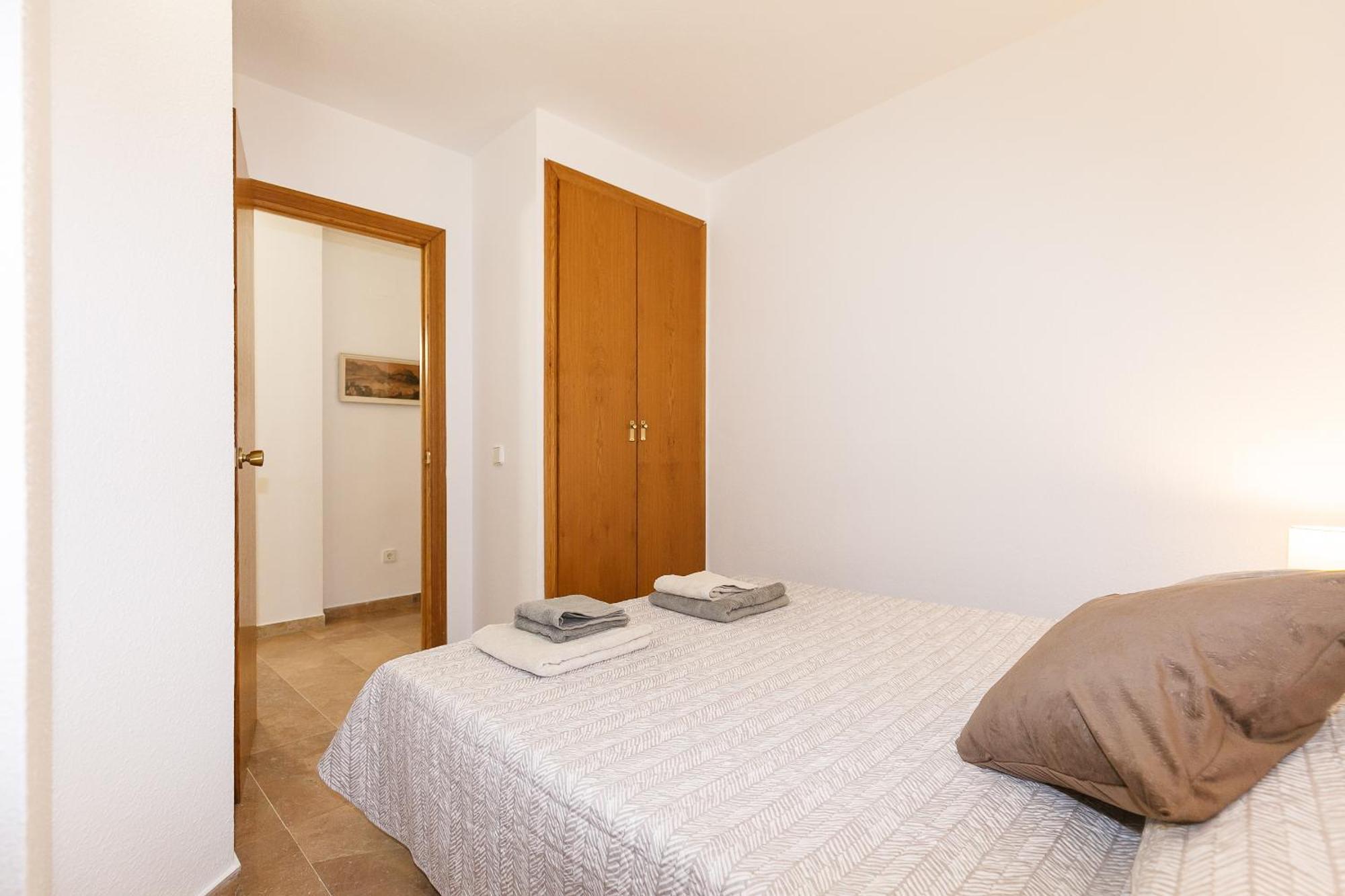 Uhc Center Apartments サロウ 部屋 写真